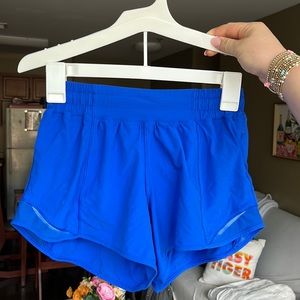Lululemon Hotty Hot Low Rise Cerulean Blue ‘4 inch size 4